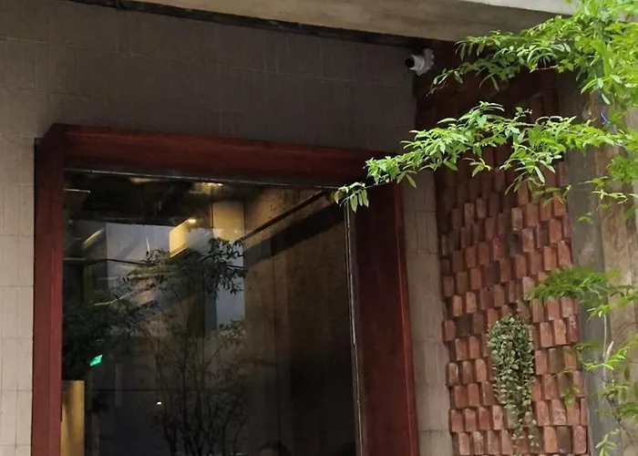 Apartment In Kl Tower, Greenbelt, Makati! Max Capacity 6 Pax!
