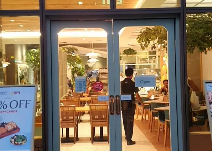 In Kl Tower, Greenbelt, Makati! Max Capacity 6 Pax! * Manila