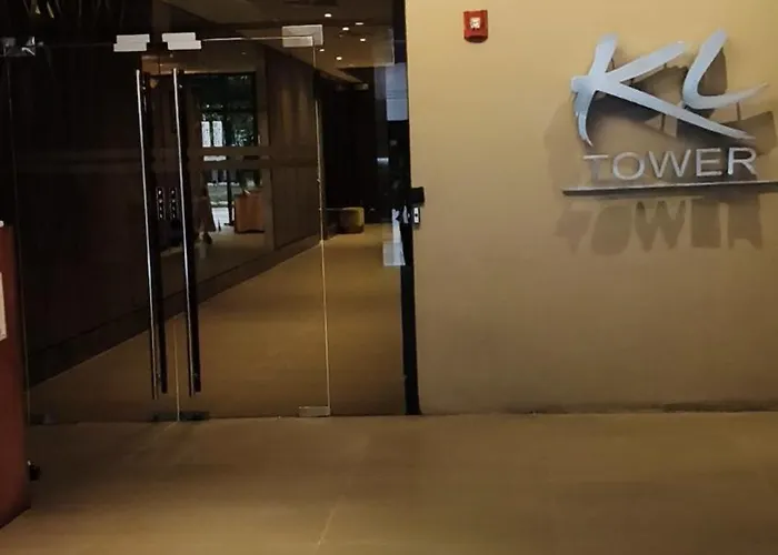 In Kl Tower, Greenbelt, Makati! Max Capacity 6 Pax! * Manila