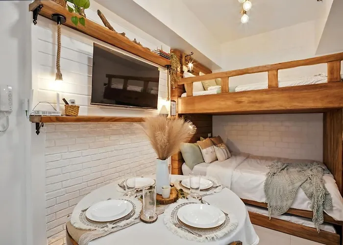 In Kl Tower, Greenbelt, Makati! Max Capacity 6 Pax! Apartment Manila
